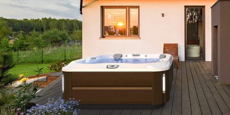 Kerti jacuzzi vásárlás | Eredeti Jacuzzi®