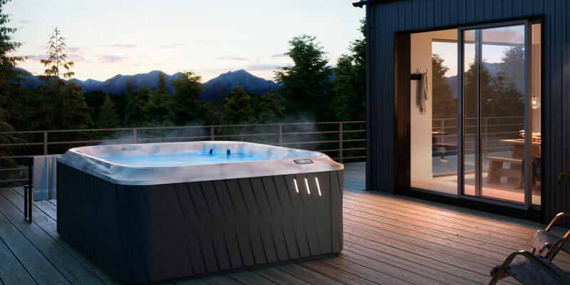Jacuzzi® J-200 USA Design