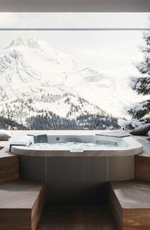 Design masszázsmedencék - Az egyediséget és a modernitást keresi? A Jacuzzi® design masszázsmedencéivel elhozzuk otthonába Itália szépségét és a teljeskörű otthoni wellness élményt.
Design masszázsmedencék